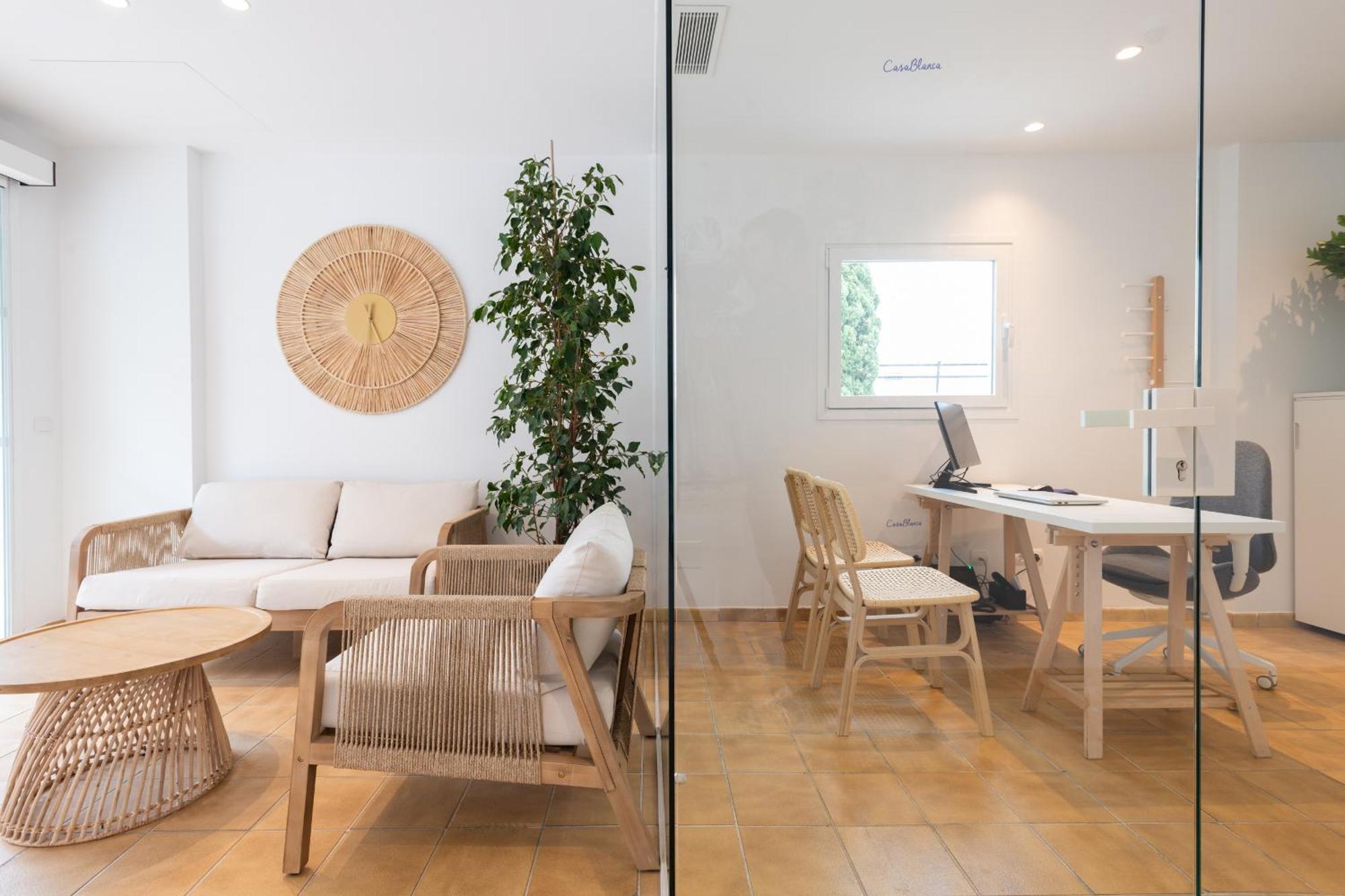 Casablanca Apartments, サンタ・ポンサ エクステリア 写真